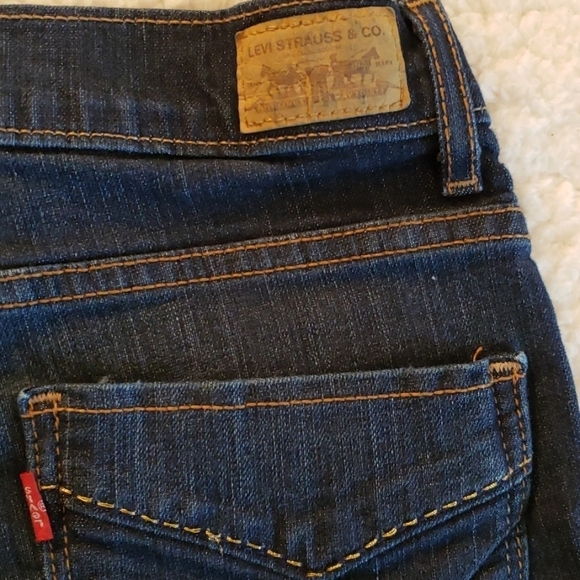 Levi’s 512 Perfectly Slimming Crop Jeans 4 - Picture 8 of 8